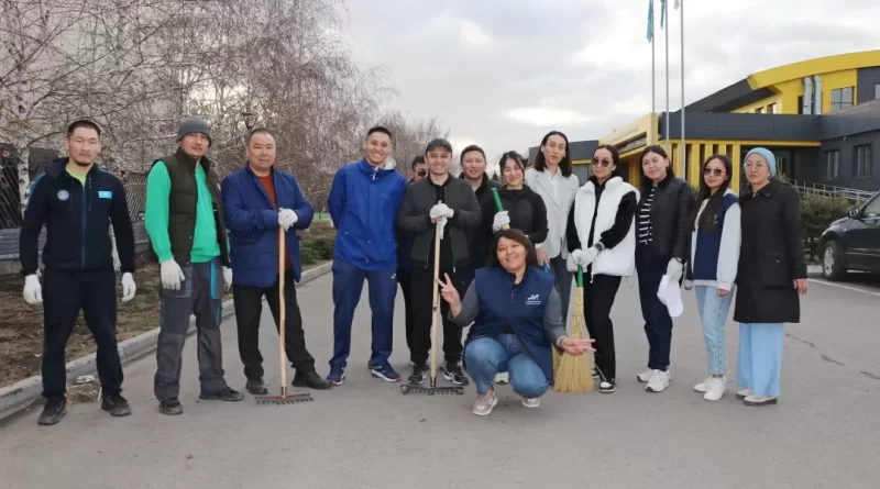 Сотрудники наших центров приняли участие в субботнике в рамках экологической акции “Таза Қазақстан. Астана – образец чистоты и порядка”